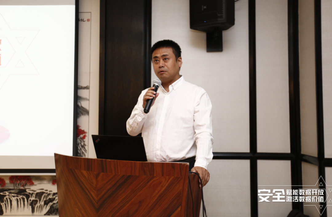 甘肃省委网信办副主任王俊峰现场致辞表示:针对网络安全威胁和风险
